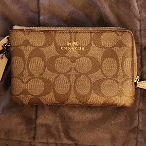 Coach Double Corner Zip Wristlet Wallet in Signature Canvas signature Logo